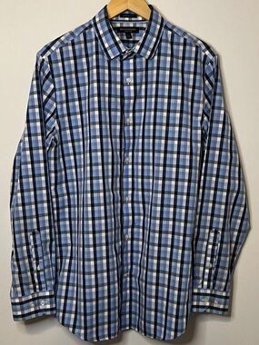 Banana Republic Men’s Check Button-Up Shirt | Navy & White | Size M
